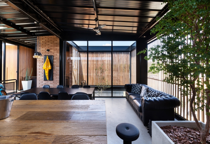 casa-torto-tagua-arquitetura-tijolo-ecologico-solo-cimento-estrutura-metalica (13)