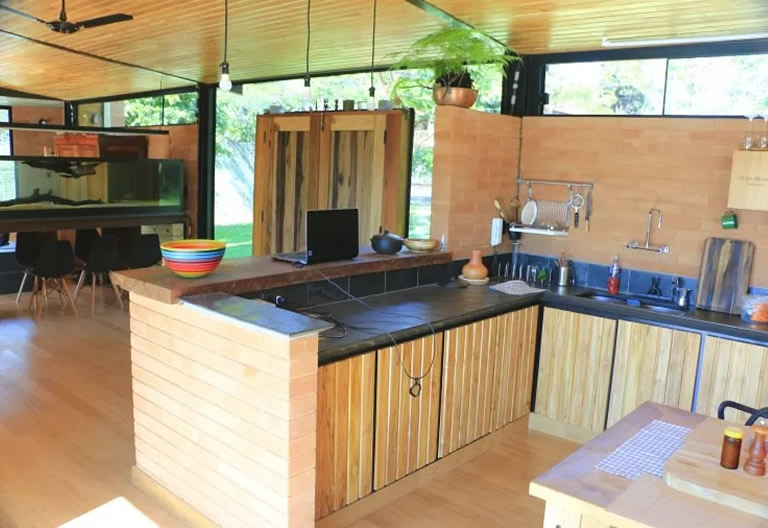 Casa-MCMV-Cozinha-tijolo-ecologico